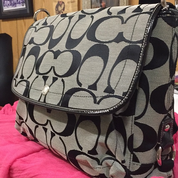 Coach - Picture 3 of 4